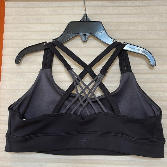 Freely child black sport bra size Large, super soft material P2P 12.5 in - Picture 4 of 11
